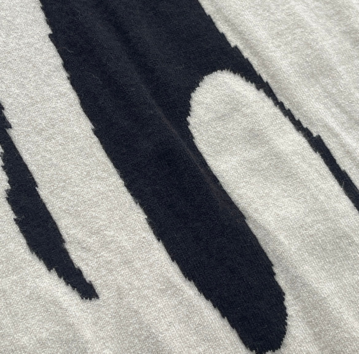 Syna World Cashmere Tracksuit - Black/White