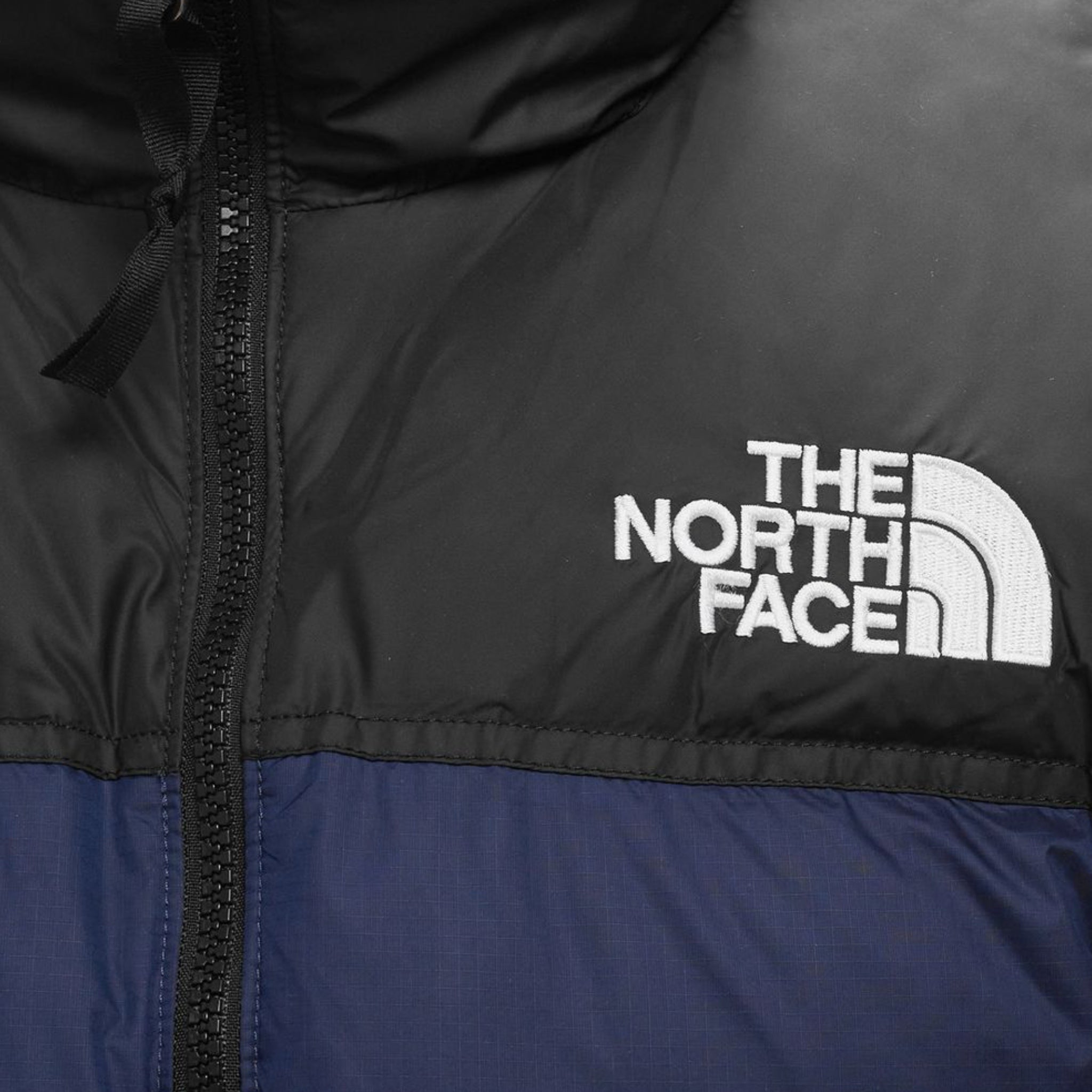 The North Face 1996 Retro Nuptse 700 Fill Packable Jacket - Summit Navy/TNF Black